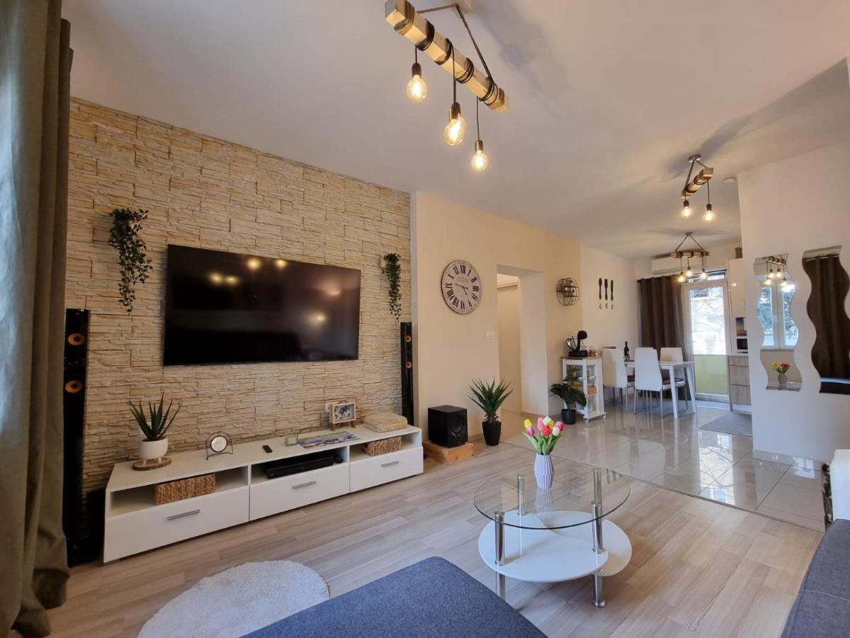 Apartment Lux Zadar Exterior photo